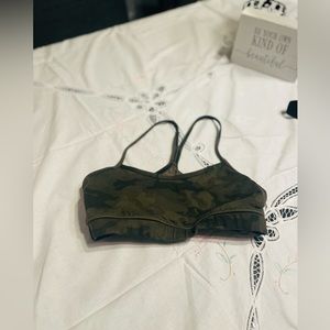 Lululemon sports bra